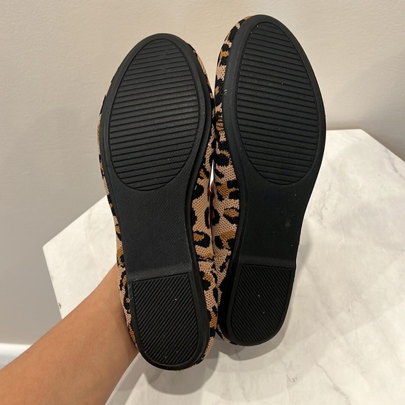 🔥Steve Madden Black and Tan Leopard Print Flats🔥 - Picture 5 of 5